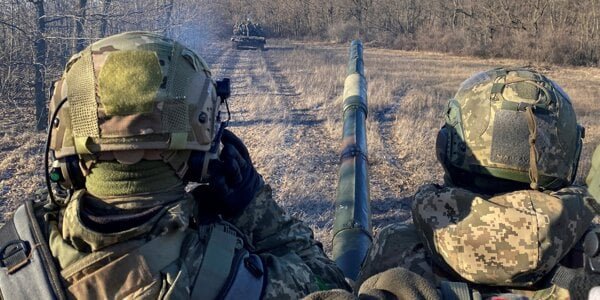 Путін може створювати умови, щоб відвернути увагу і розпорошити українські сили від критично важливих осей наступу, - ISW