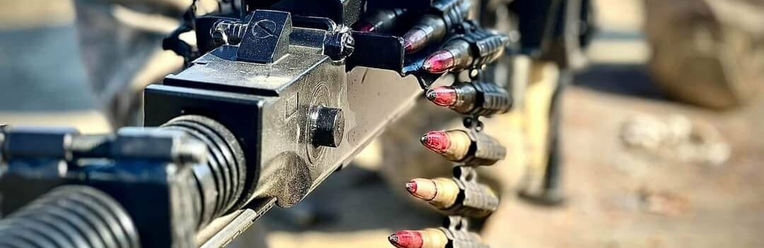 Ворог завершує перегрупування військ на лівому березі Дніпра, продовжує облаштування рубежів оборони, - ОК 
