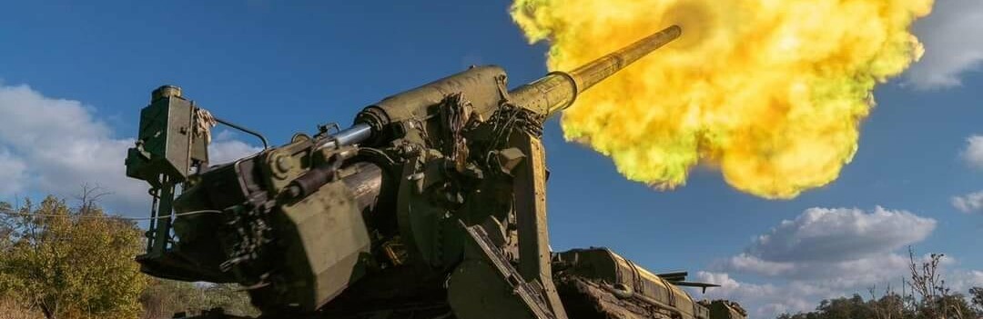Воїни ракетних військ і артилерії уразили пункт управління, два райони зосередження живої сили, озброєння і військової техніки та два склади боєприпасів противника, - Генштаб 