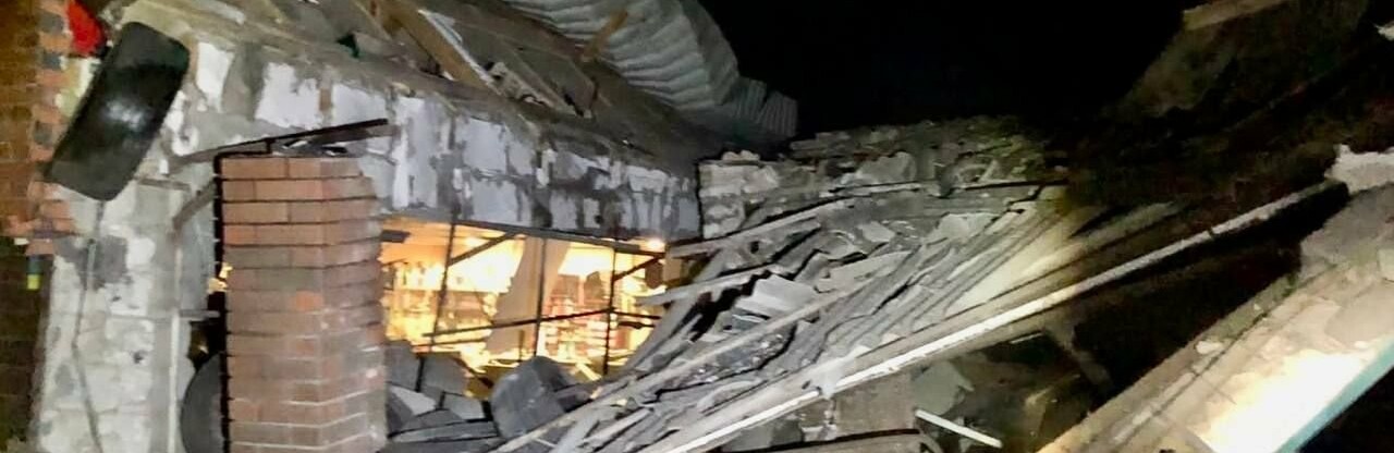 Терористичний удар по гуманітарній точці на Херсонщині та обстріли Дніпропетровщини: головне за ніч по регіонах