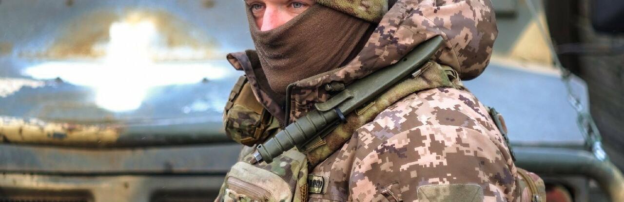 Ворожі штурми на Бахмутському напрямку відбуваються майже цілодобово: історії Героїв України 