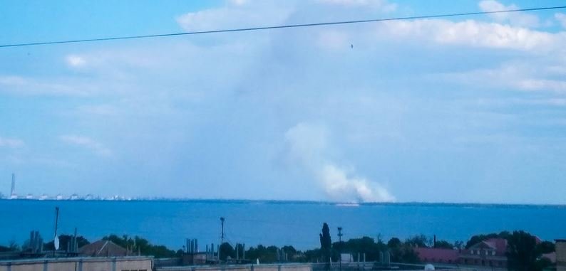Влада Нікополя пояснила, що димиться у районі Запорізької АЕС