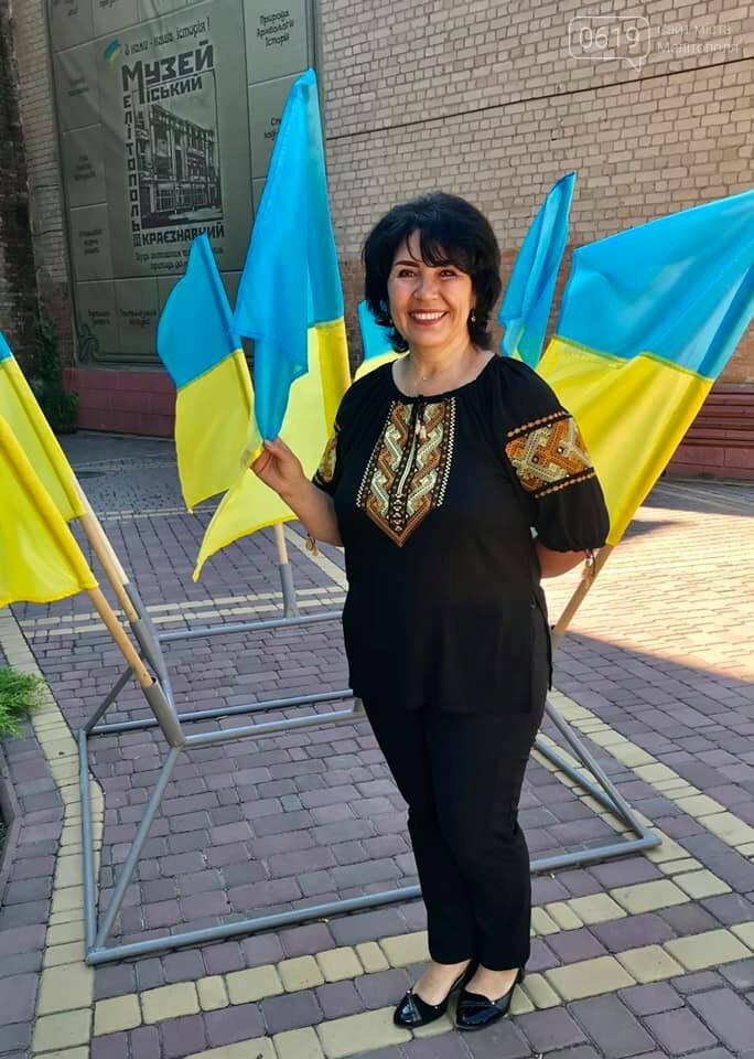 Лейла Ибрагимова: "Вышиванка - это код народа" Лейла Ибрагимова: "Вышиванка - это код народа"