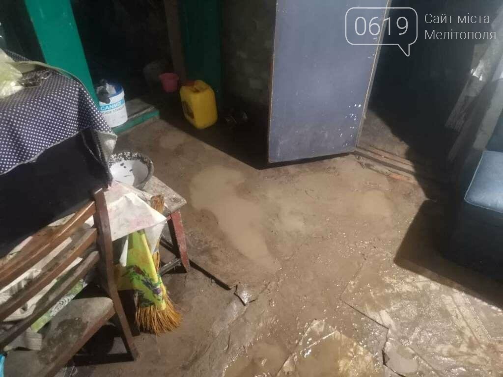 В Мелитополе спасатели продолжают ликвидировать последствия непогоды, фото-4