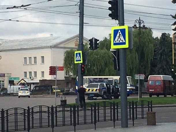 В центре города захвачен автобус В центре города захвачен автобус