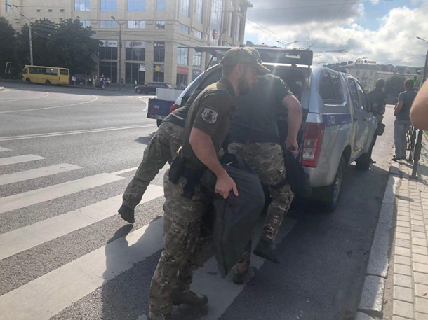 В центре города захвачен автобус В центре города захвачен автобус