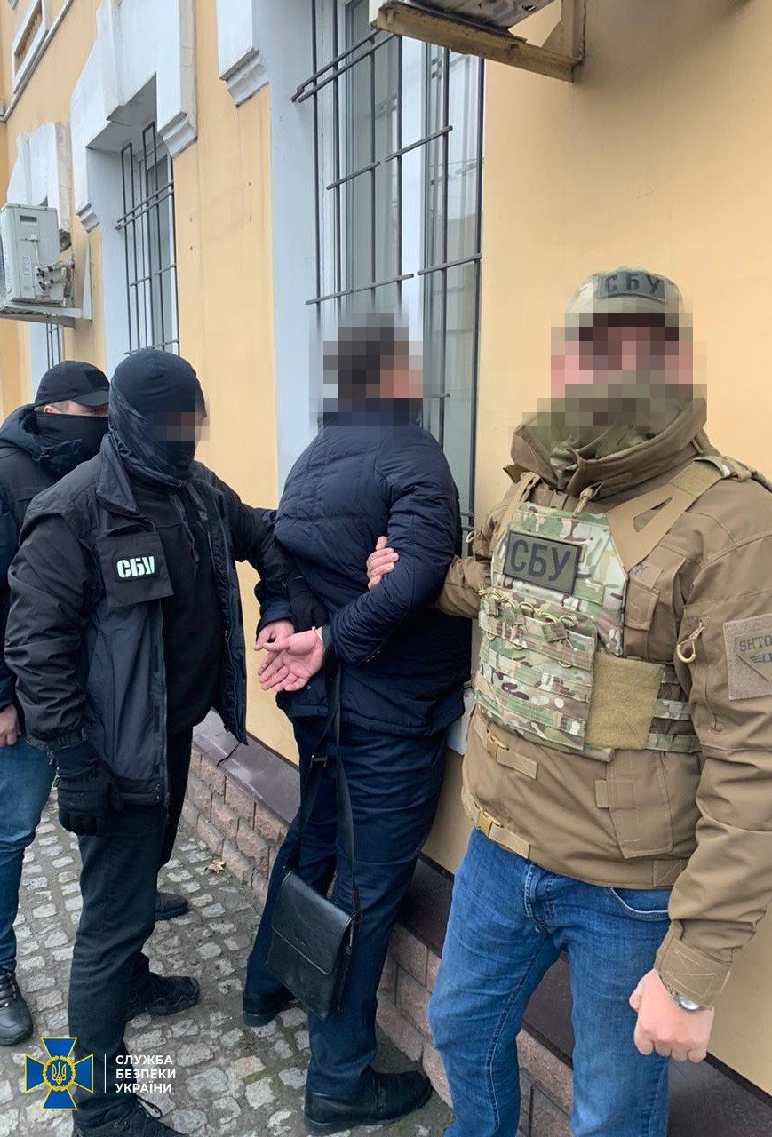 В Запорожье военный прокурор пойман на взятке, фото-2