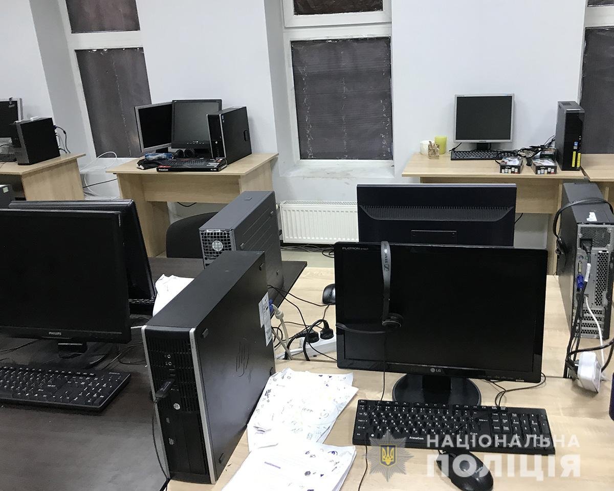 В Мелитополе полиция "накрыла" мошеннический «Call-centre», фото-1