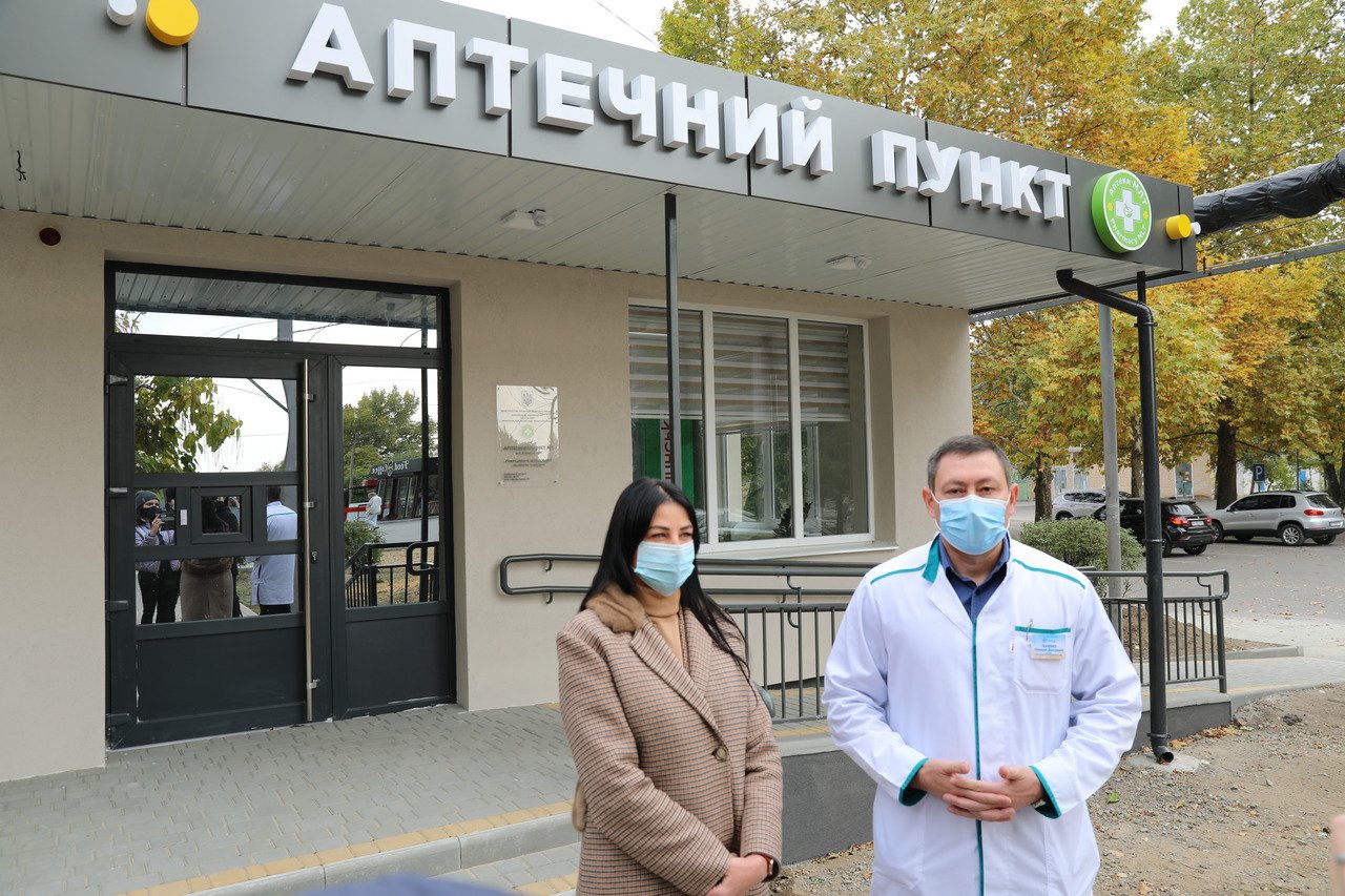 В медицинском городке в Мелитополе открылась новая круглосуточная аптека