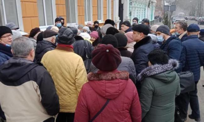  В Мелитополе продолжается протестная акция против повышения тарифов