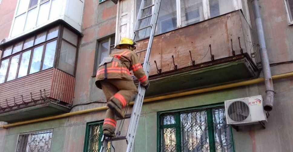 Спасатели Мелитополя вызволили двухлетнего мальчугана из закрытой к... Спасатели Мелитополя вызволили двухлетнего мальчугана из закрытой квартиры, Виктор Першин