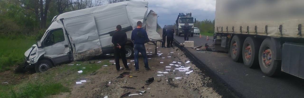 ДТП в Мелитопольском районе с участием 4 авто: пострадавшие - в больнице