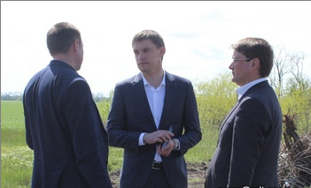 Представители власти Мелитополя проинспектировали ремонт трассы М-18 Представители власти Мелитополя проинспектировали ремонт трассы М-18